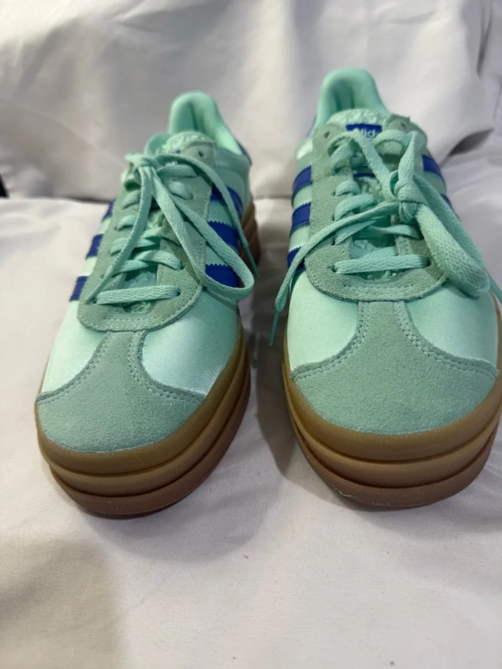 Adidas GAZELLE BOLD SHOES Women Size 8 Clear Mint / Lucid Blue / Gold Metallic - Picture 2 of 9